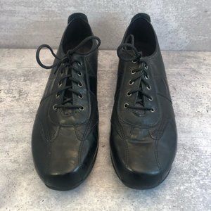 Black Munro brand Lace Up Loafers size 11 Narrow!! Beautiful shoes!